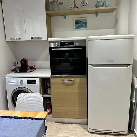 Appartamento La Vega - Comfort, Parcheggio E Mare A *
